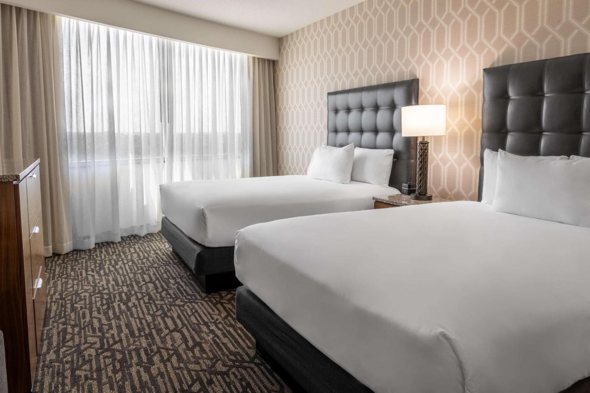 Drury Plaza Hotel Dallas Арлингтон Экстерьер фото